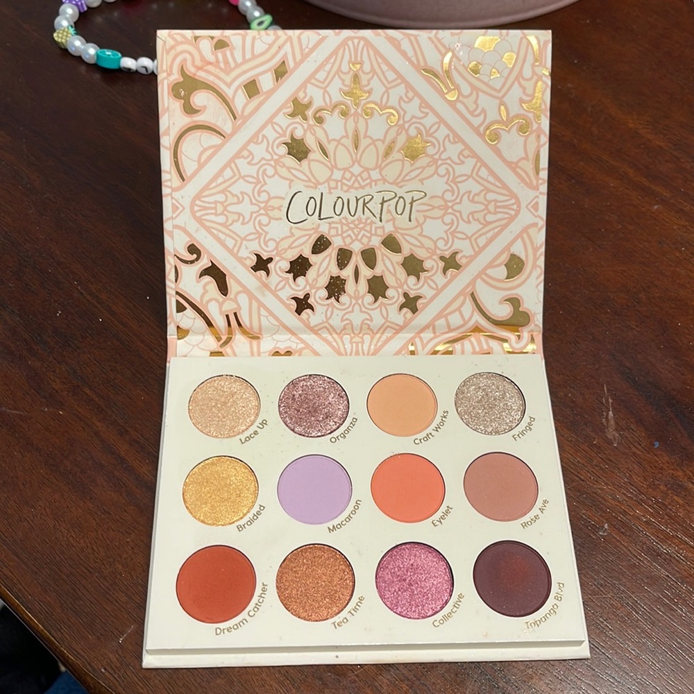Colourpop very lovely eyeshadow